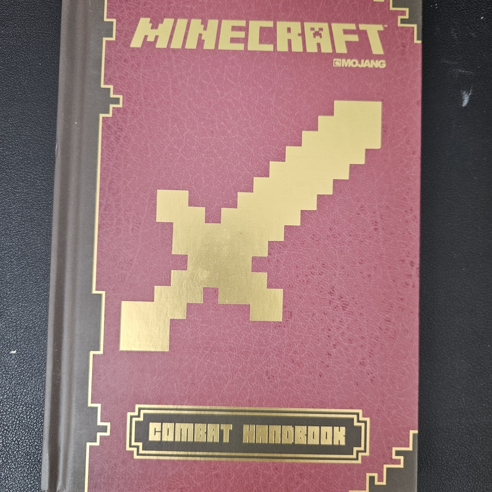 Minecraft: The Complete Handbook Collection Box Set - Picture 6 of 9